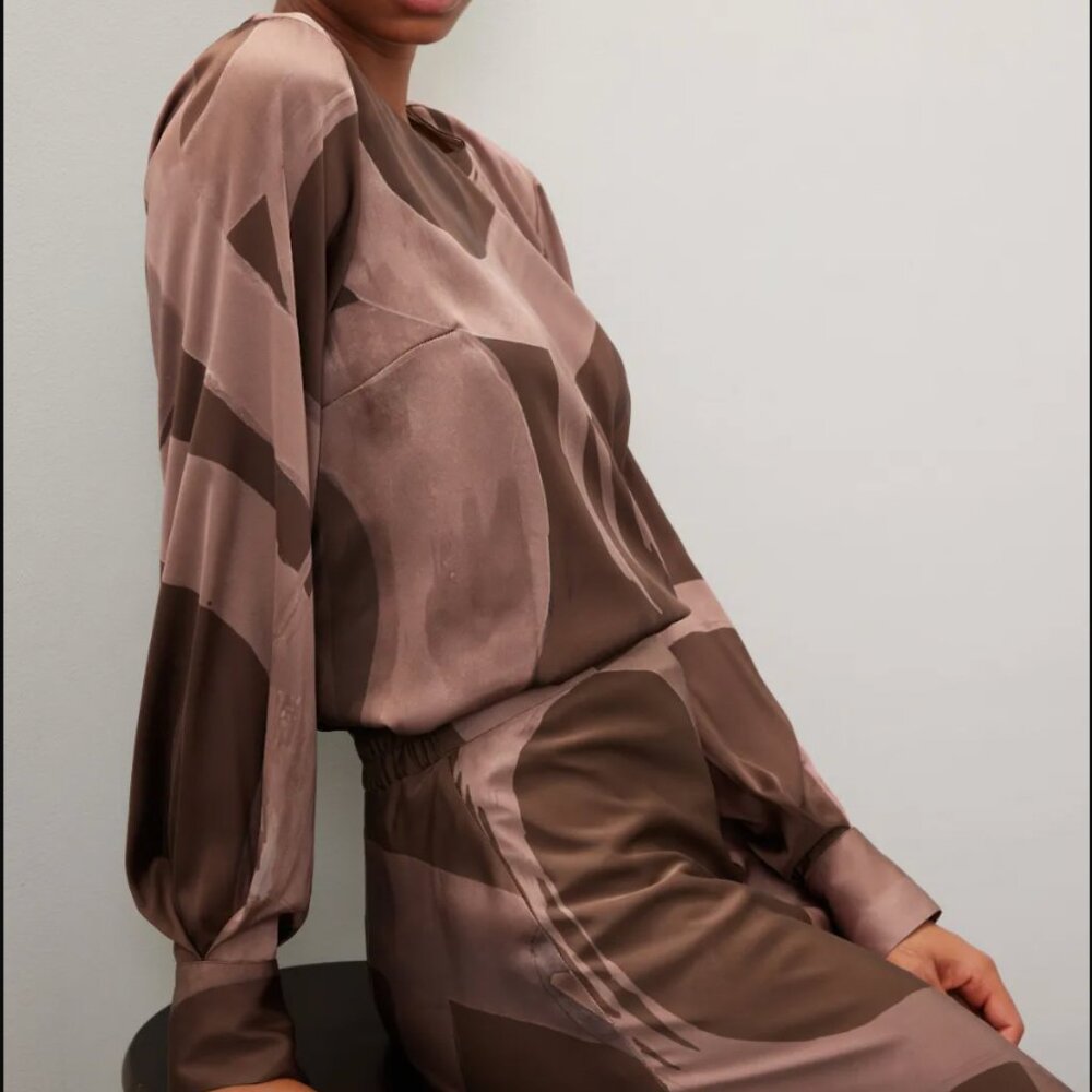 Slate & Willow Blouse Elegant Brown Pink Patterned Balloon Sleeve Top Business